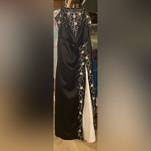 City Triangles Formal Black Dress with White Embroidery